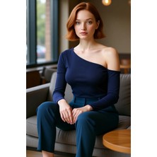 FRM Kadın Şık Crop Asimetrik Yaka Düşük Kol Slim Kalıp Örme Fitted Vücuda Oturan Omzu Açık Fitilli Bluz
