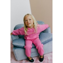 Magu Kız Çocuk Pamuklu Pembe Kapüşonlu Eşofman Takımı – Rahat ve Trend Tasarım