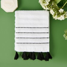 Matmel Soft Püsküllü El Havlusu - Beyaz / Siyah - 30X50 cm