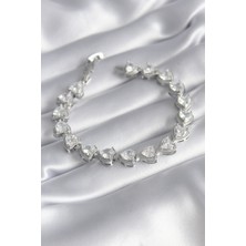 Claris Pirinç Gümüş Renk Zirkon Taşlı Kalp Model VIP Seri Kadın Bileklik