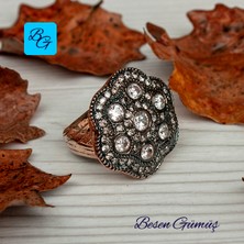 Besen Gümüş Elmas Montürlü Büyük Papatya Model Yüzük