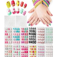 Paket Karışık Yapışkanlı Kız Çocuk Desenli Karışık Renk 24'lü Takma Tırnak