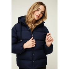 D1fference İçi Astarlı Cepli Kapüşonlu Jel Elyaf Su ve Rüzgar Geçirmez Şişme Kışlık Kadın Mont