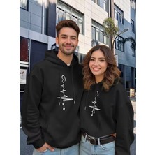 NEVERMIND Sevgili Çift Kombini 2’li Kalp Atışı Desenli Unisex Sweatshirt – Minimal Aşk Tasarımı