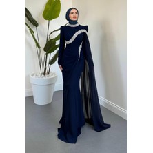 Merven Akyüz Feriha Yandan Pelerinli Taşlı Özel Tasarım Abiye Lacivert