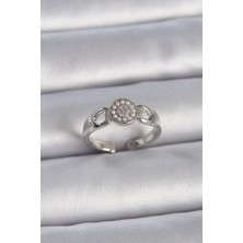 Claris Pirinç Gümüş Renk Zirkon Taşlı İncili Kalp İşleme Detay Ayarlanabilir Model Kadın Yüzük