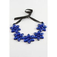 Gümüş Takıcım Çiçek Taşlı Yaka Kolye