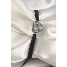 Claris Pirinç Füme Renk Zirkon Taşlı Kalp Figür Asansörlü Makrome Model Kadın Bileklik