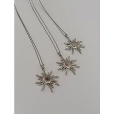 Marsel Özel Seri Güneş Figürlü Çelik Gümüş Renk Kolye