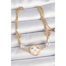 MCM Group 316L Çelik Gold Renk Italyan Zincir Beyaz Mineli Yonca Model Zirkon Taş Detaylı Kadın Bileklik - Lisinya