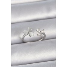 Claris Pirinç Gümüş Renk Ayarlanabilir Zirkon Taşlı Beyaz Mineli Kalp Model Kadın Yüzük