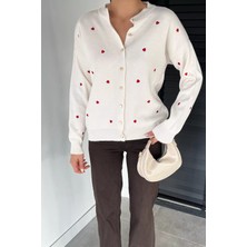 Gülseli Kadın Kalp Nakışlı Triko Hırka (S-M-L Uyumludur) P-00018885