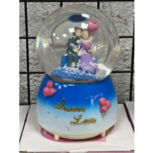 Tunç Sweet Love Evli Çift Balon Temalı Işıklı Müzikli Kar Püskürtmeli Büyük Boy Pilli Kar Küresi