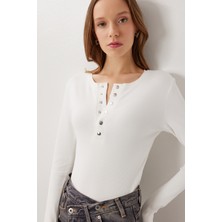 Happiness İstanbul Düğmeli Fitilli Örme Bluz LMC0077 Ekru