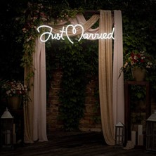 Just Marrıed Yazılı Neon Tabela