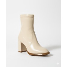 Ventes Boğazı Streçli Kalın Topuklu Kadın Bot 878602-Z