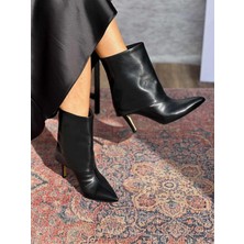 Siba Shoes Aveny Ince Topuk Sivri Burun Katlama Detaylı Siyah Kadın Bot