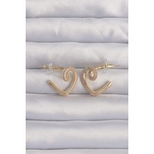 Claris Pirinç Gold Renk Zirkon Taşlı Kıvrımlı Yarım Kalp Küpe