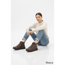 Doçka Kadın Düz Taban Günlük Fermuarlı Ortopedik Yumuşak Hakiki Deri Spor Tarz Bot BD25/KB2604