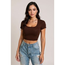 Kadın Kahverengi Yarım Kol Düz Yaka Crop Top Bluz - Şık, Rahat ve Kolay Kombinlenebilir