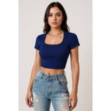 Kadın Lacivert Yarım Kol Düz Yaka Crop Top Bluz - Şık, Rahat ve Kolay Kombinlenebilir