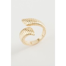 Gümüş Takıcım Oval Çizgili Metal Yüzük