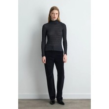 Gusto Dik Yakalı Gofreli Triko Bluz - Lacivert