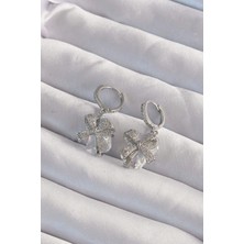 Claris Pirinç Gümüş Renk İri Zirkon Taşlı Fiyonk Model Halka Küpe