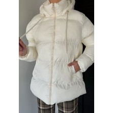 Gülseli Kadın Kapüşonlu Iç Astarlı Şişme Mont P-00019025