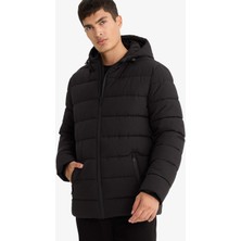 DeFacto Su İtici Slim Fit Dar Kesim Astarlı Kapüşonlu Fermuarlı Cepli Dolgulu Mont R0216AZ25AU