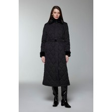 Zühre Peluş Yaka ve Kol Detaylı Kapitone Mont