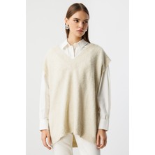 Mizalle Ekstra Oversize V Yaka Uzun Krem Rengi Süveter