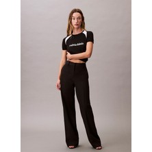 Calvin Klein Jeans Siyah Kadın Yuvarlak Standart Baskılı T-Shirt LV047C307GUB1