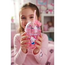Miniso Sanrio Lisanslı Hello Kitty Tatlı Fabrikası Serisi Plastik Şişe Pipetli ve Süslemeli 435 ml