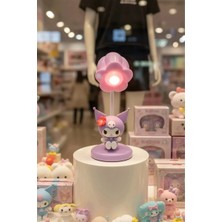 Miniso Sanrio Lisanslı Yaz Plajı Serisi Dekoratif Mini Masa Lambası - 12CM (Kuromi)