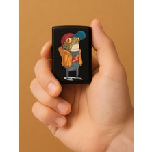 Nurdic Özel Tasarım Şık ve Dayanıklı Uv Desenli Baskılı Benzinli Metal Çakmak Calm Frog