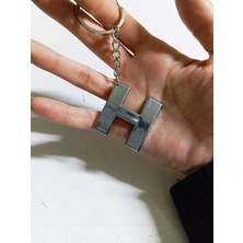 MCM Group H Harfi Plastik Krom Kaplama Anahtarlık- Harf Çanta Süsü