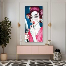 Saçı Kola Şişeleriyle Sarılı Kızıl Saçlı Model Panoramik Dikey Hd Baskı Kanvas Tablo