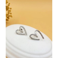 Nevoka Kalp Kıvrımı Taşlı Gümüş Kaplama Küpe