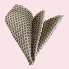 Exve Exclusive Bej Üzerine Kırmızı Puantiyeli Örgü Desenli Saten Dokuma Cep Yaka Mendili