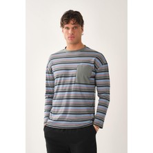 Cep Detaylı Çizgili T-Shirt