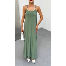 Etiler Collection Kadın Omuz Askılı Kuş Gözü Zincir Detay Sandy Kumaş Maxi Boy Elbise