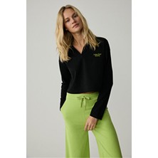 Urban Beat Eudora Kadın Polo Yaka Patlı Uzun Kollu Baskı Detaylı Siyah T-Shirt