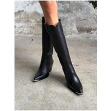 Zonia Kadın Çizme Hakiki Deri Siyah Kalın Topuklu Günlük Kullanım İçin Şık Tasarım