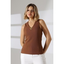 Lubiti Gold Aksesuarlı Kolsuz Bluz