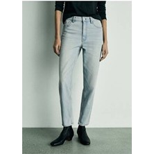 Mango Woman Mango Kadın MOM2000 Yüksek Belli Mom Jean Pantolon Düz Kesim Kumaş 32 Beden Günlük Stil