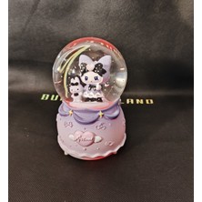 Ada Çanta Kırtasiye Kuromi Figürlü Orta Boy Işıklı Sesli Kar Küresi