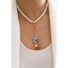 Liveyn Design Dorika Detay Zebra Figürlü Inci Kolye