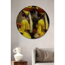 Teona Ahşap Sarı Elbiseli Afrikalı Kadınlar Yağlı Boya Görünümlü Dekoratif Ahşap Tablo Yuvarlak Tablo