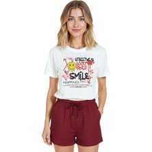 Color Luxe Kadın Beyaz Relaxed Fit %100 Pamuk Tişört – Grafiti Smile & Good Vibes Baskılı